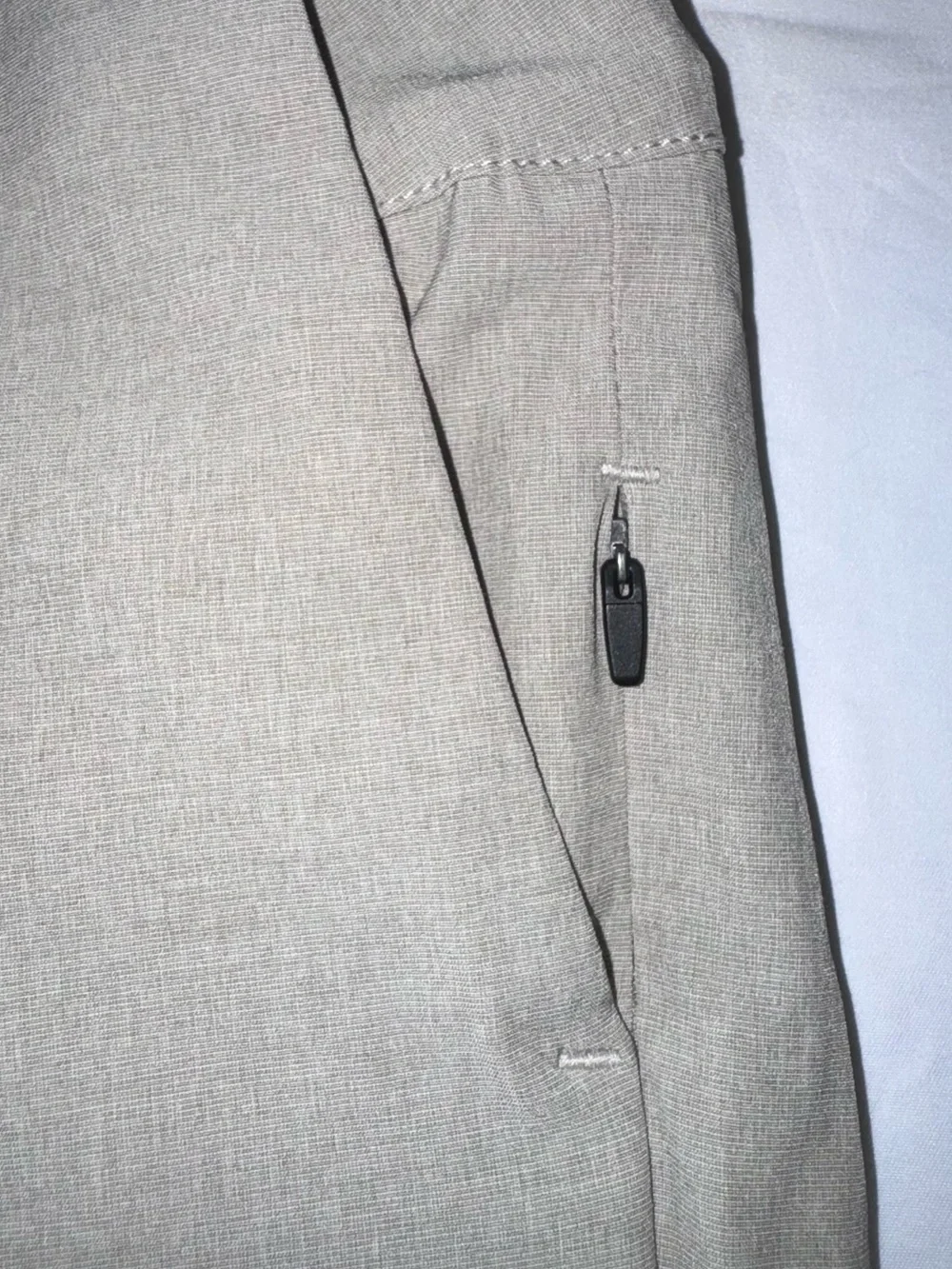 Vuori Aim Short Men’s size 34 with 8” inseam Khaki Performance Stretch